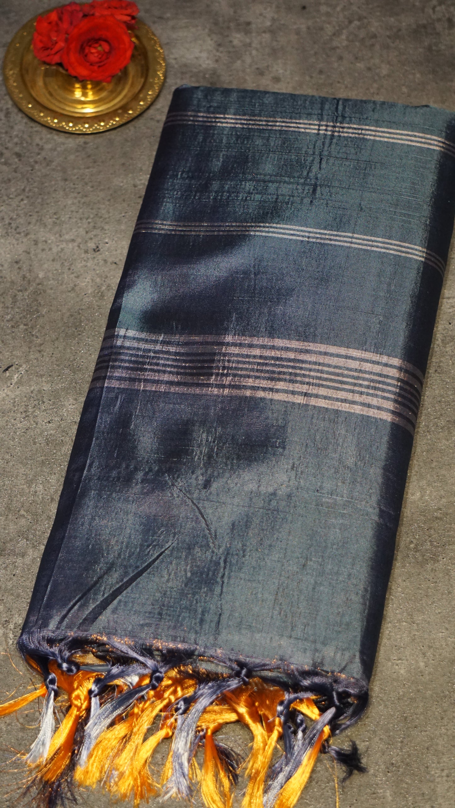 Vazhai Naaru Pattu Saree Vanasingaram Metallic Blue - Yellow