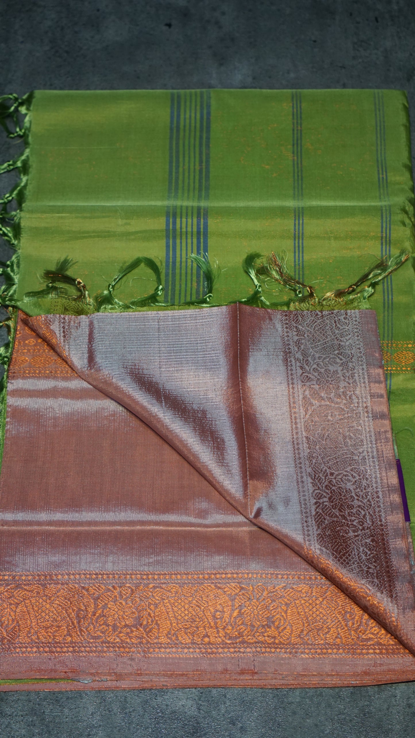 Vazhai Naaru Pattu Saree Vanasingaram Green - Onion Pink