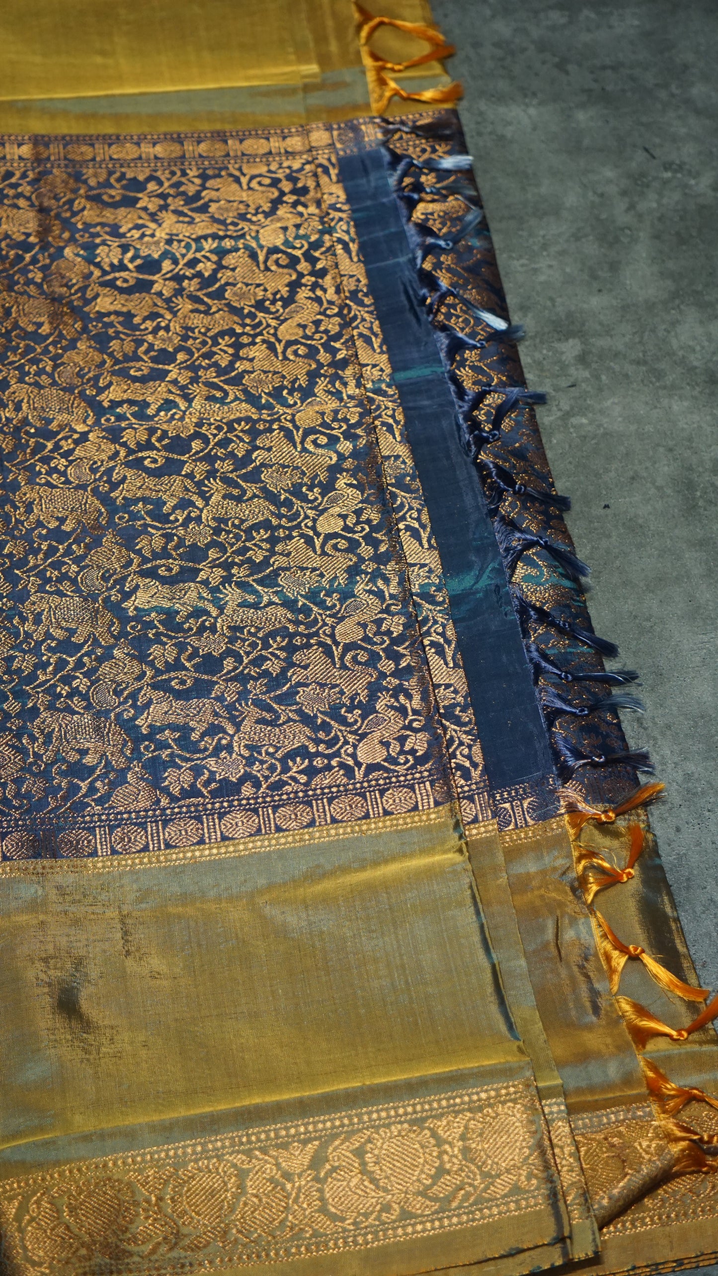 Vazhai Naaru Pattu Saree Vanasingaram Peacock Blue - Yellow