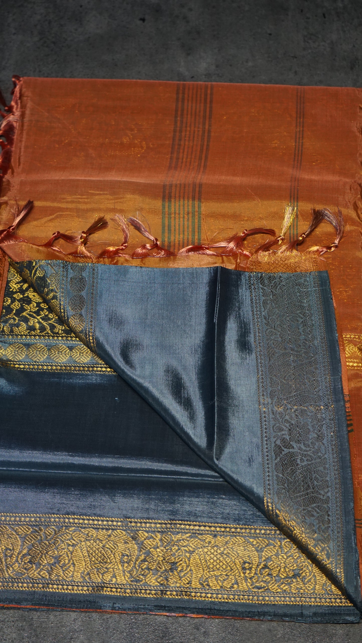 Vazhai Naaru Pattu Saree Vanasingaram Orange - Metallic Blue