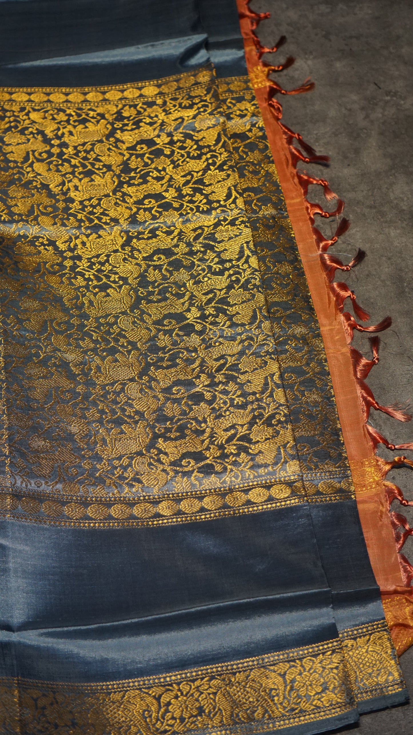 Vazhai Naaru Pattu Saree Vanasingaram Orange - Metallic Blue