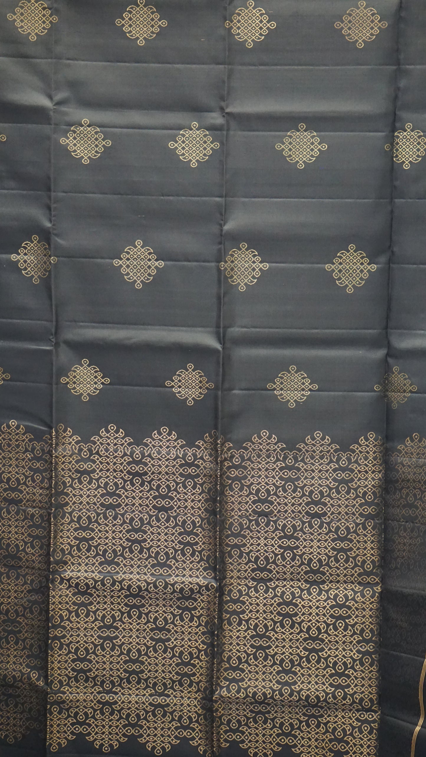 Soft Silk Saree Kolam Design - Black