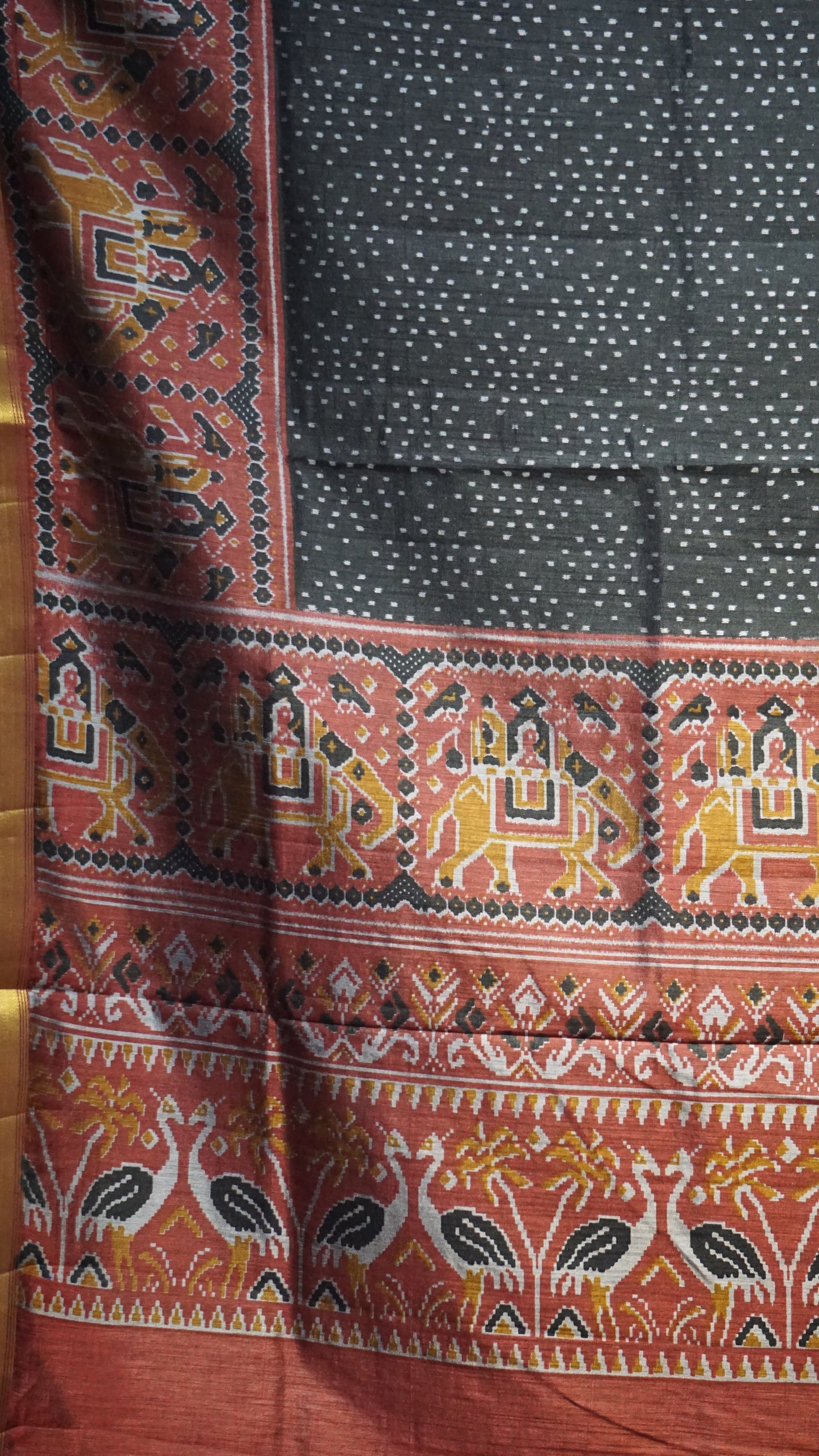 Semi Pattola Saree Dotted - Black