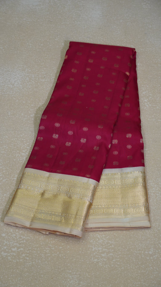 Pure Kanjivaram Saree Red - Cream