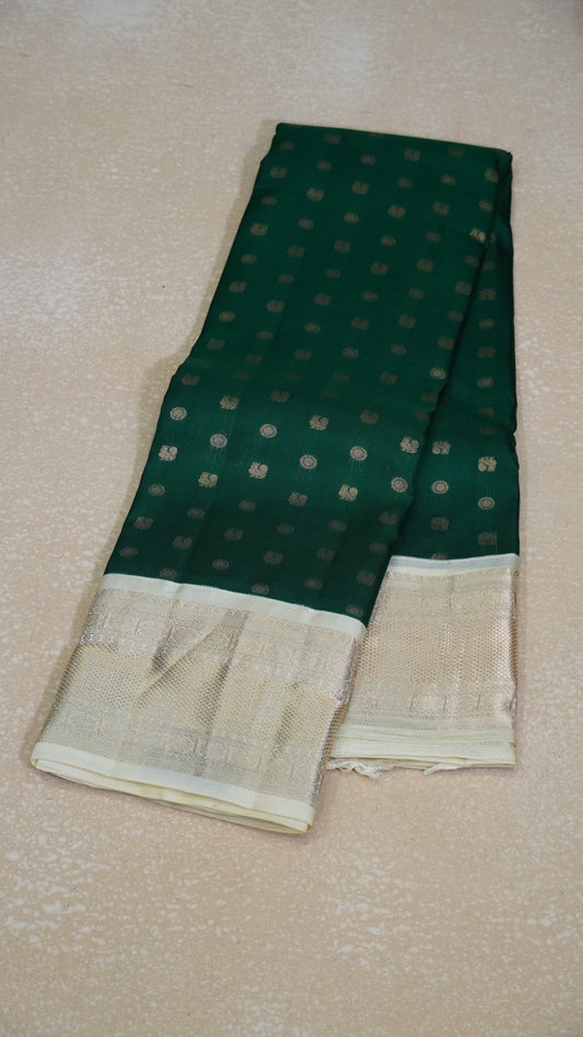 Pure Kanjivaram Saree Green - Cream