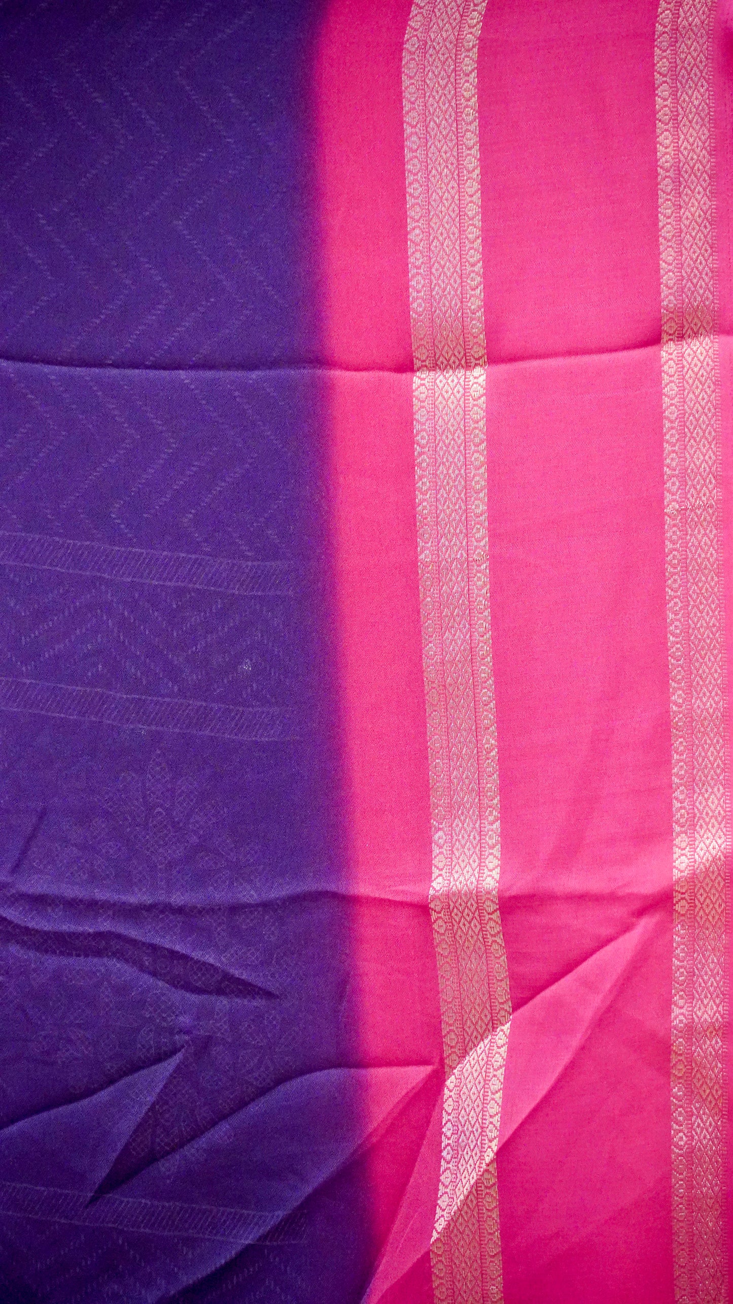 Shiffon Saree Arrow Print With Gap Zari Border Wine To Red