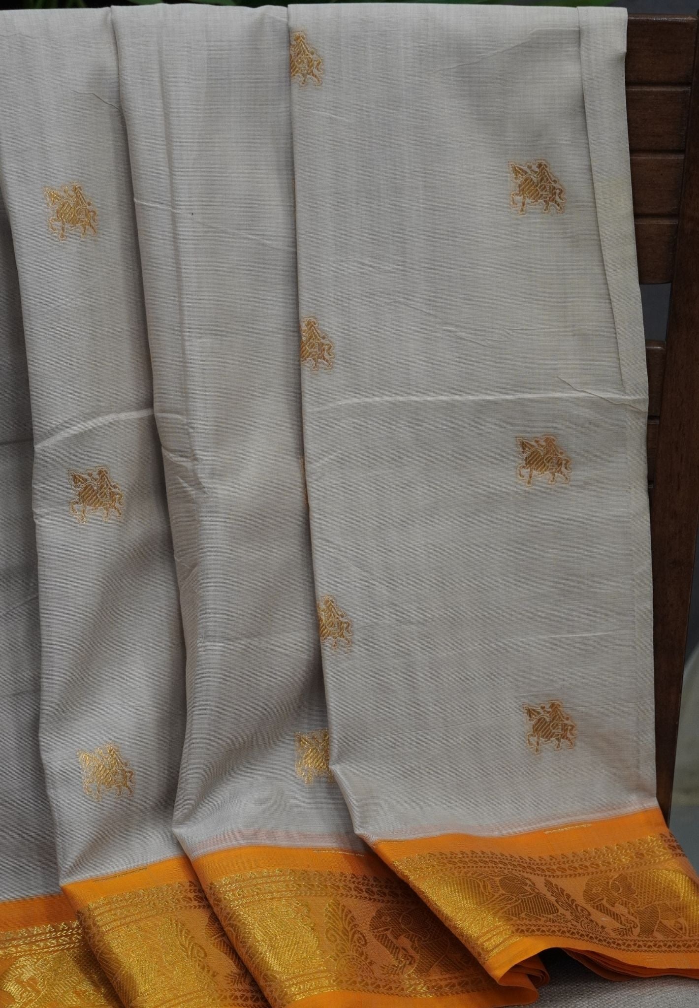 Chettinad Cotton Saree–Cream with Elephant Zari Border