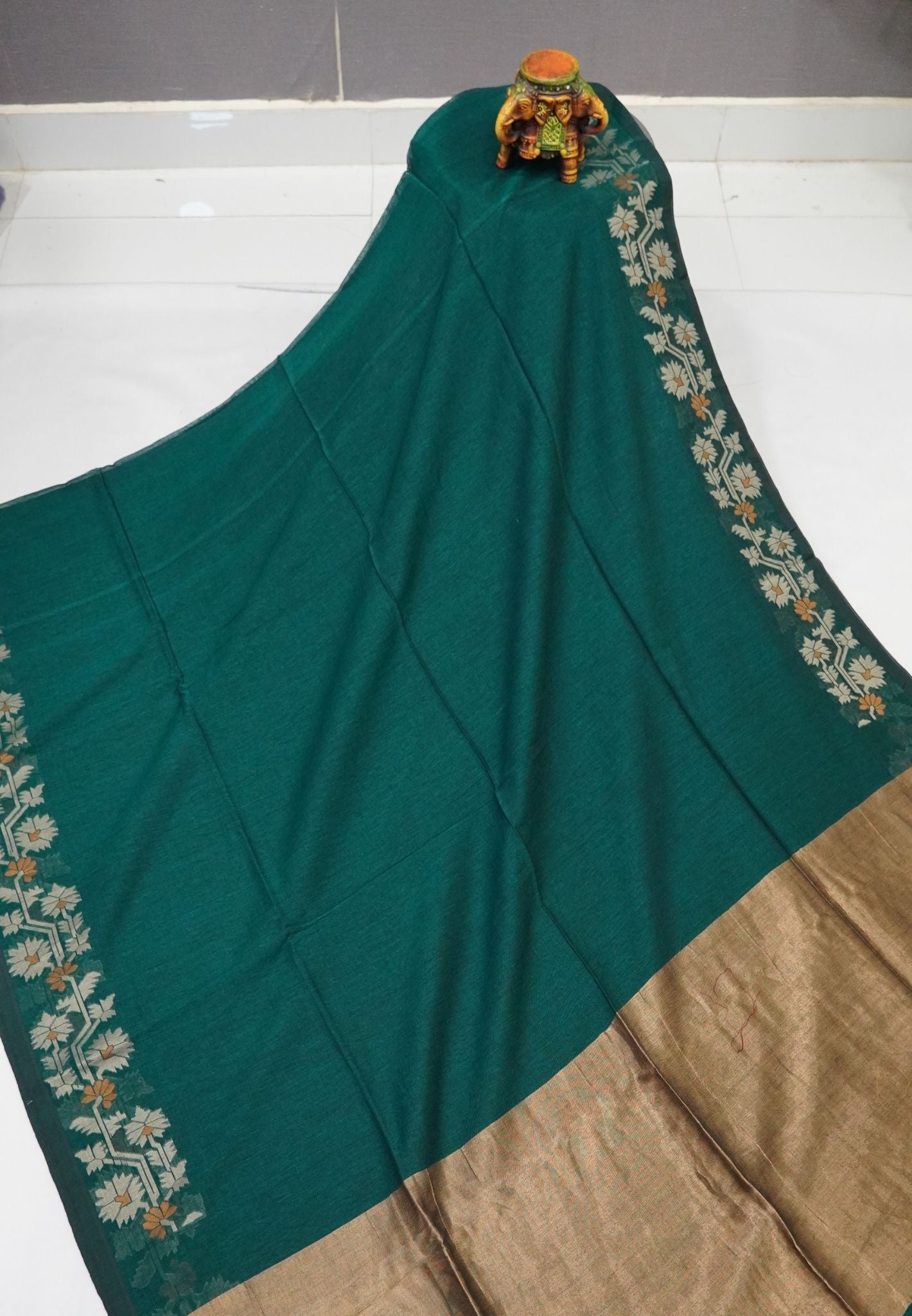 Handloom Cotton Saree-Peacock Green Paithani Border