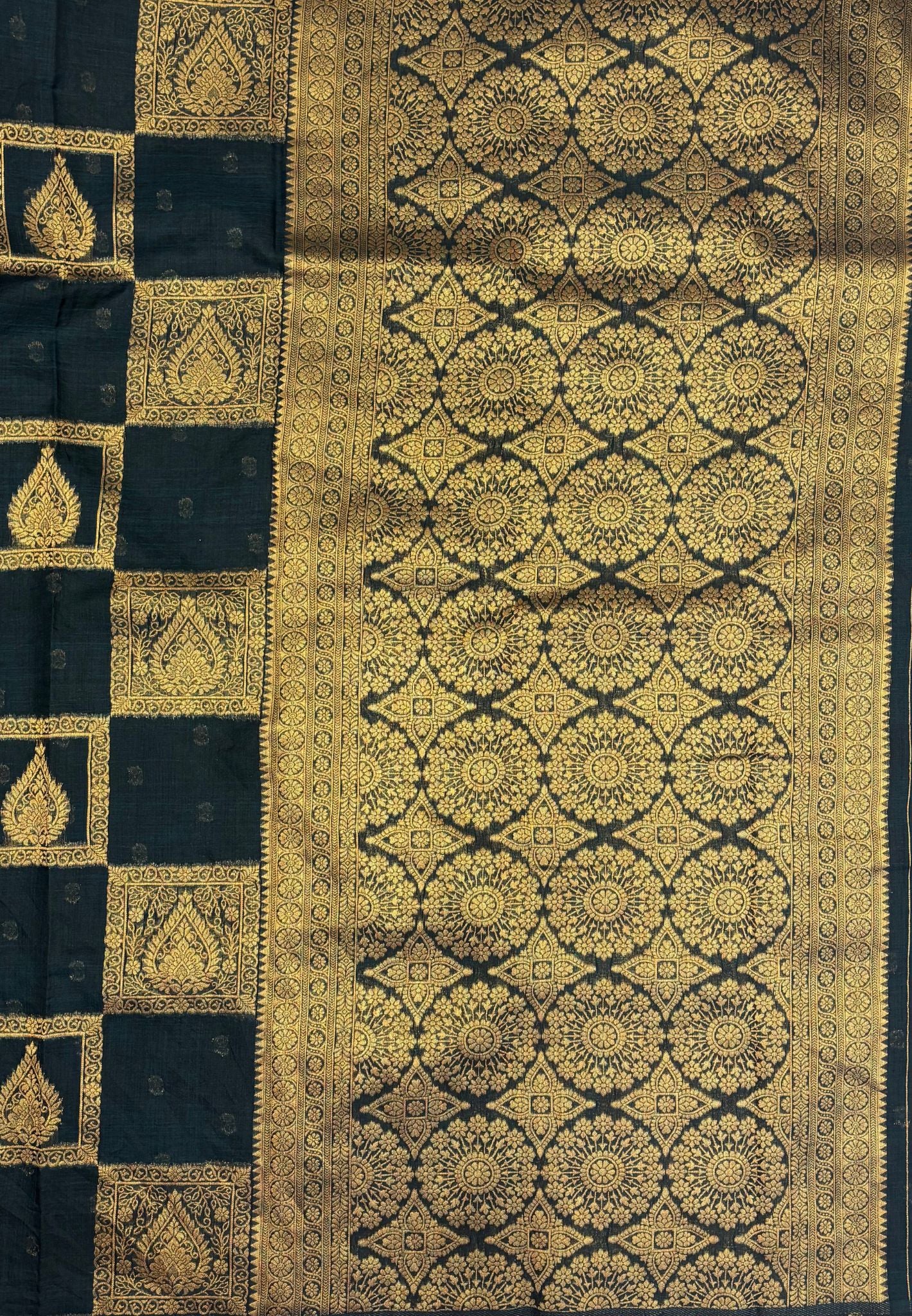 Soft Jute Tussar Saree-Bottle Green In Square Check Zari Border