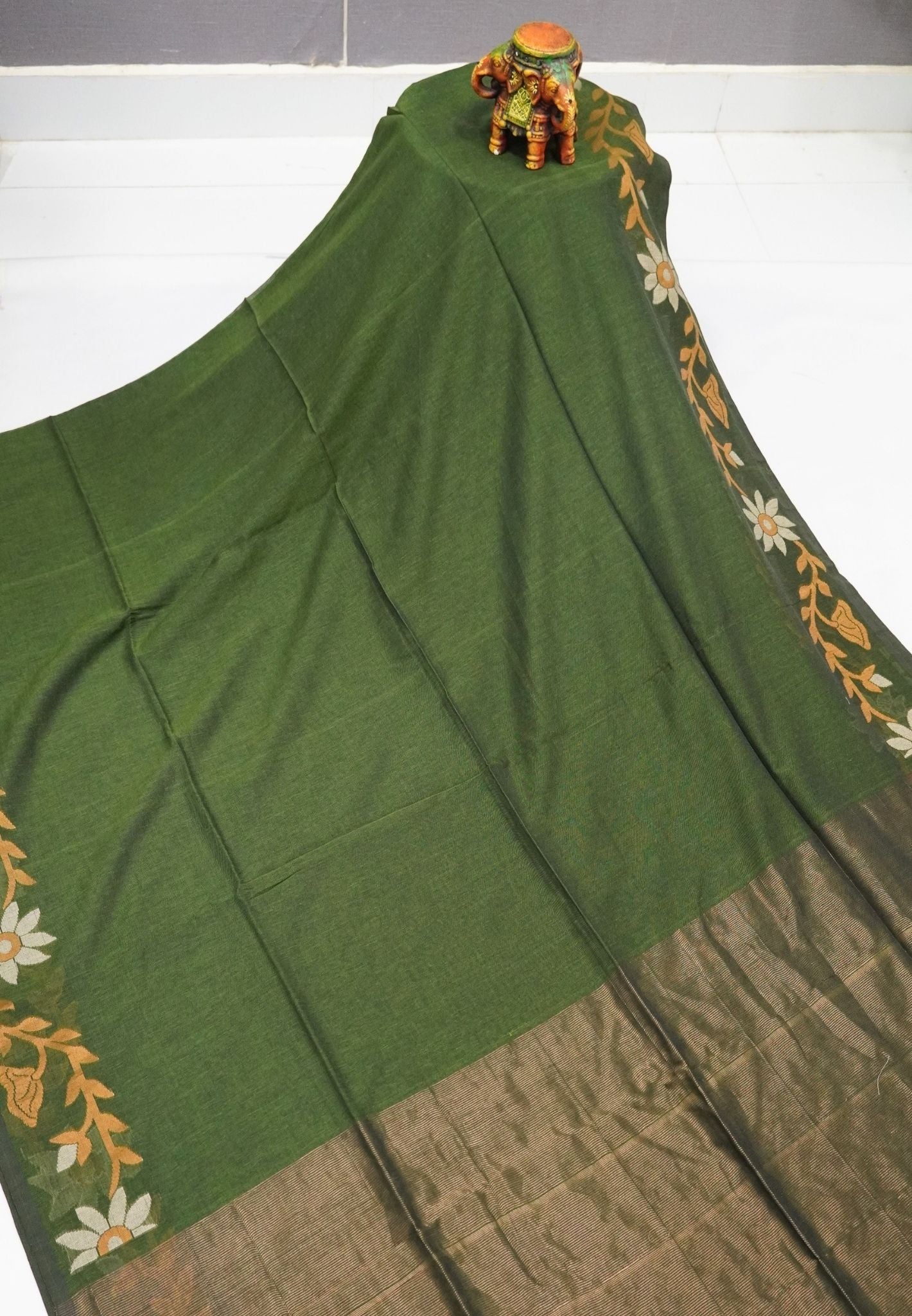 Handloom Cotton Saree- Sage green Jamdhani Border
