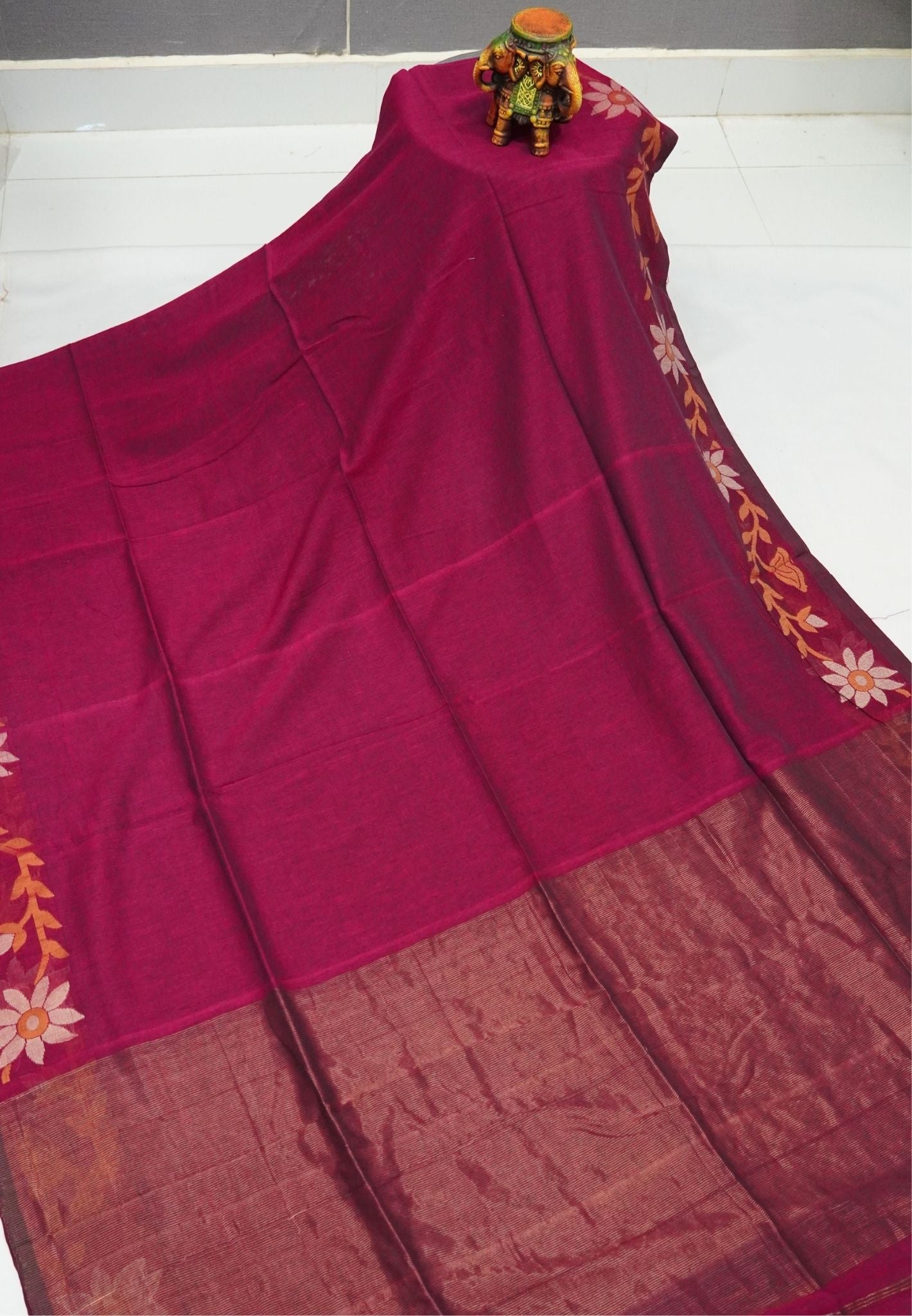 Handloom Cotton Saree- Magenta Jamdhani Border