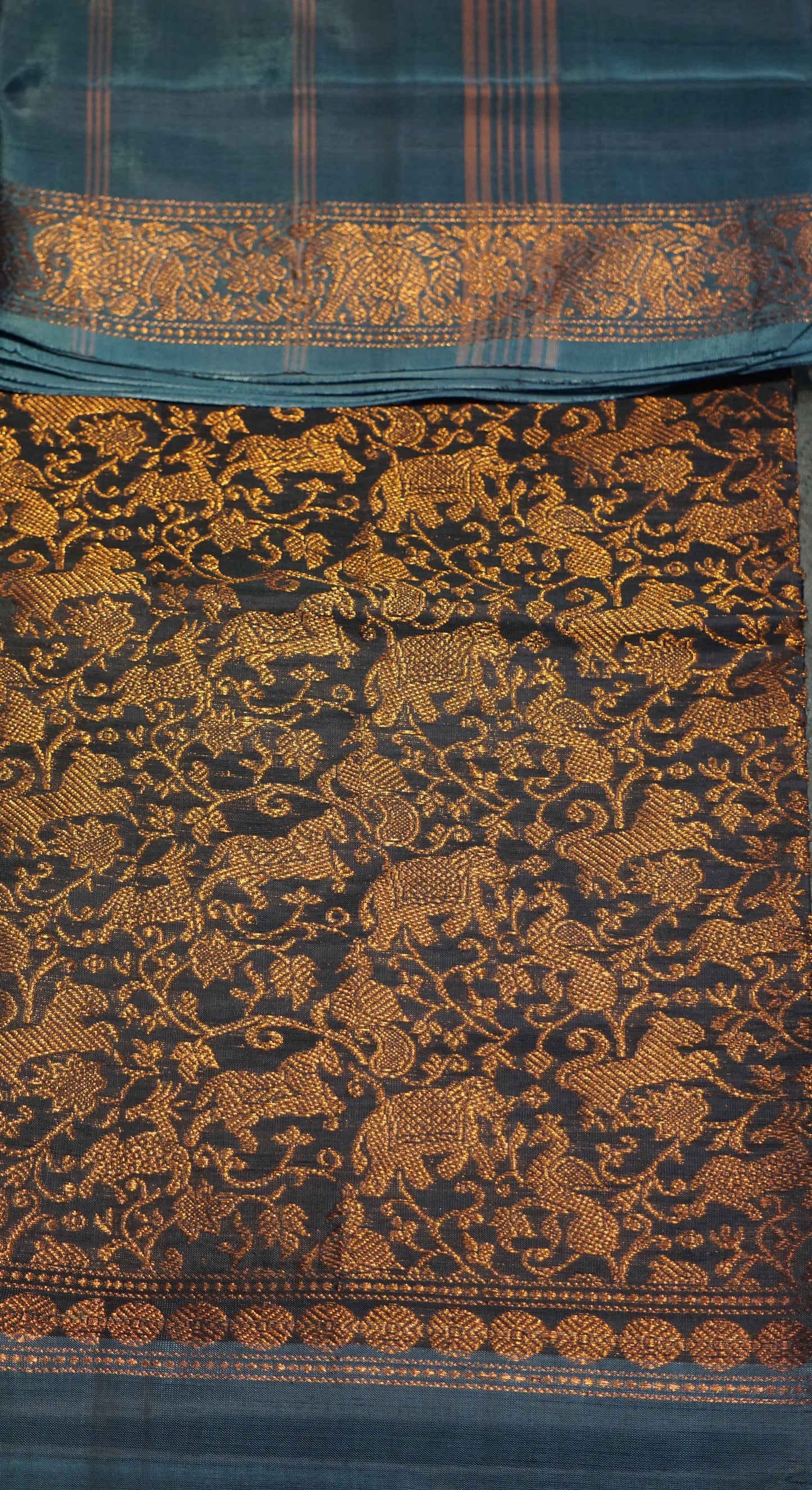 Vazhai Naaru Pattu Saree Vanasigaram Grey to Blue