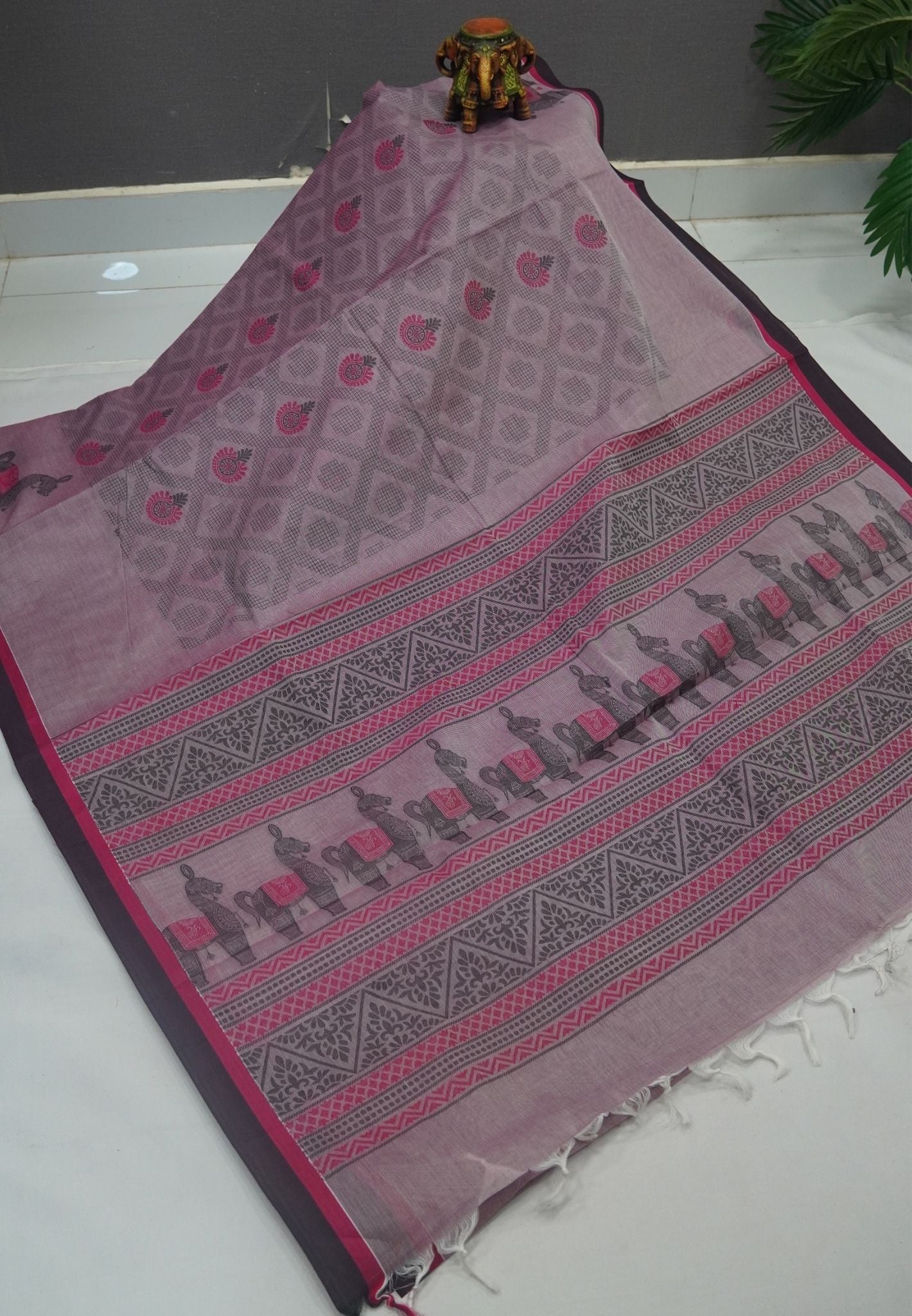 Cotton Saree-Coral Purple in Thread Work
