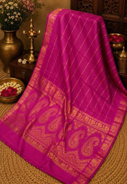 Sungudi Cotton Saree-Magenta with Veldhari Pattern & Rich Pallu