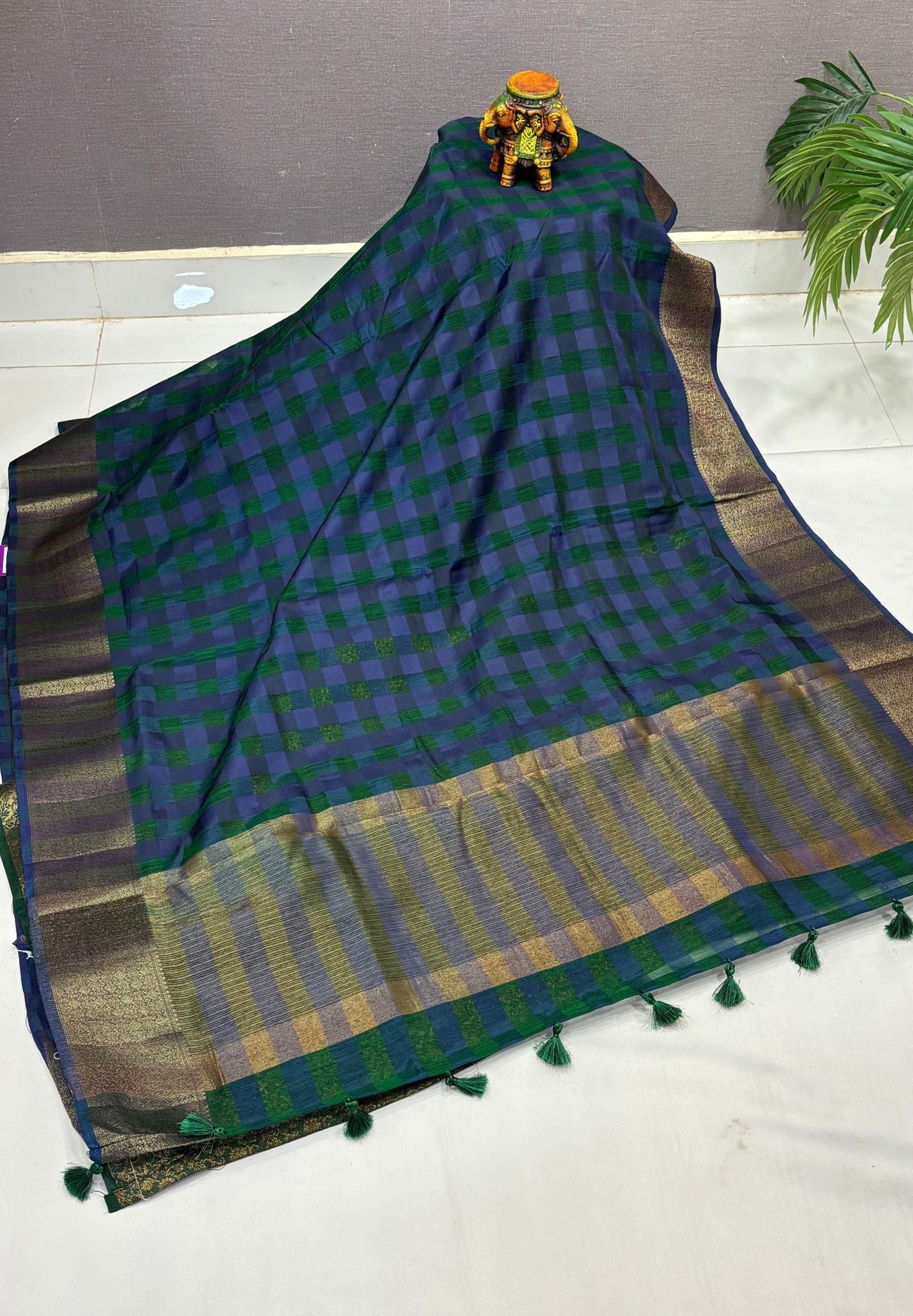 Bamboo Tussar Saree-Grass Green In Palum Pazhamum Border