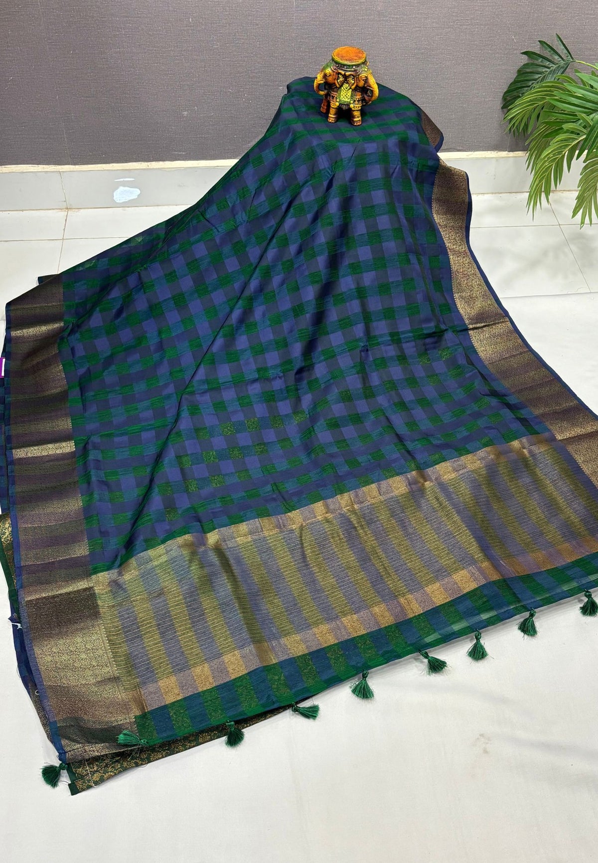 Bamboo Tussar Saree-Grass Green In Palum Pazhamum Border