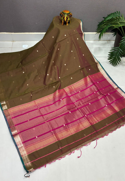 Handloom Cotton Saree-Manthulir Green In Horizontal Stripe Zari With Contrast Border