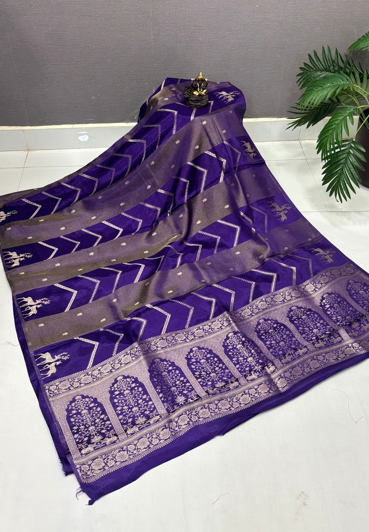 Banarasi Crepe Saree-Purple In Deer Motif Zari Border