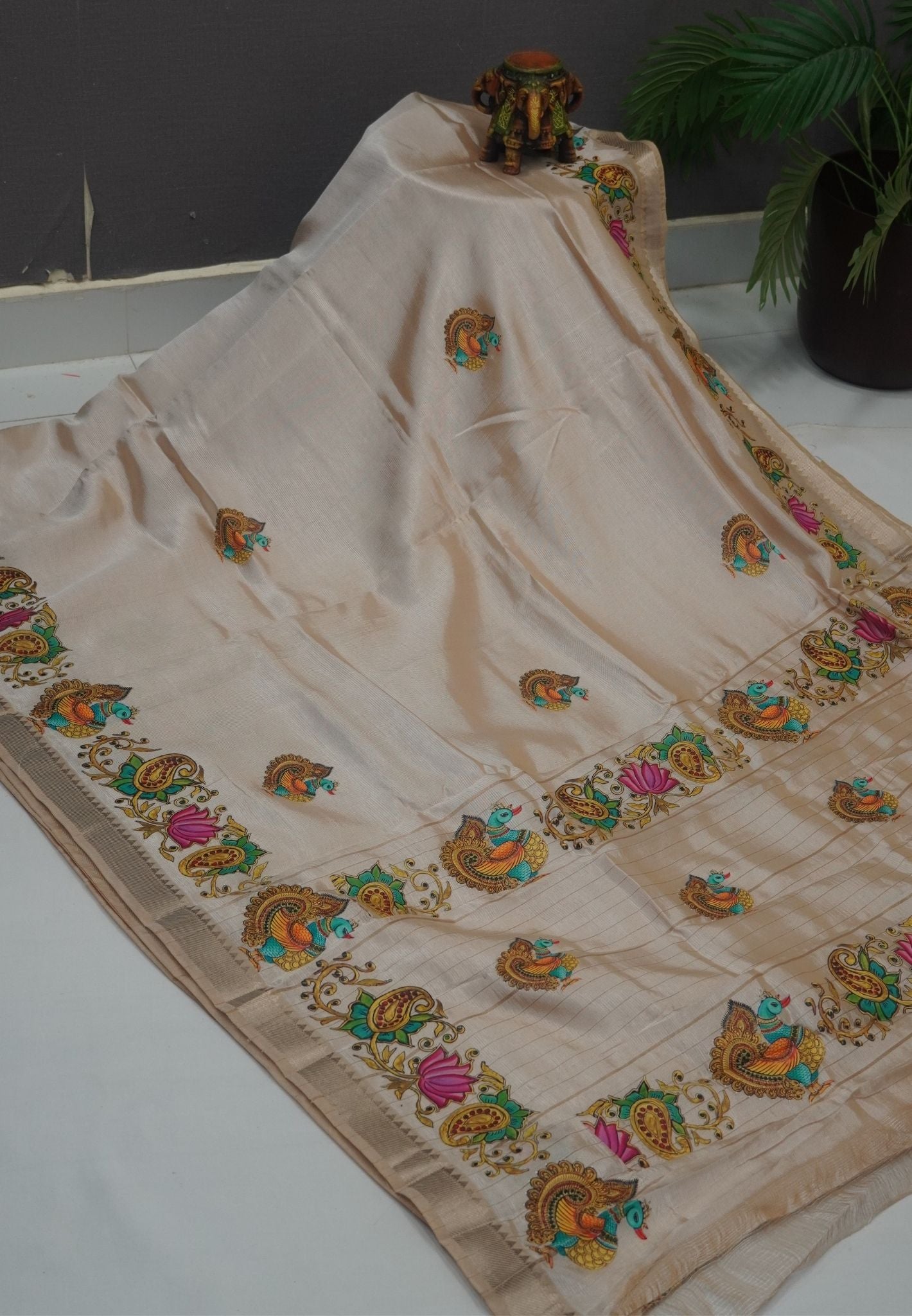 Pure Mangalgiri Silk Saree-Beige with Tanjore Print