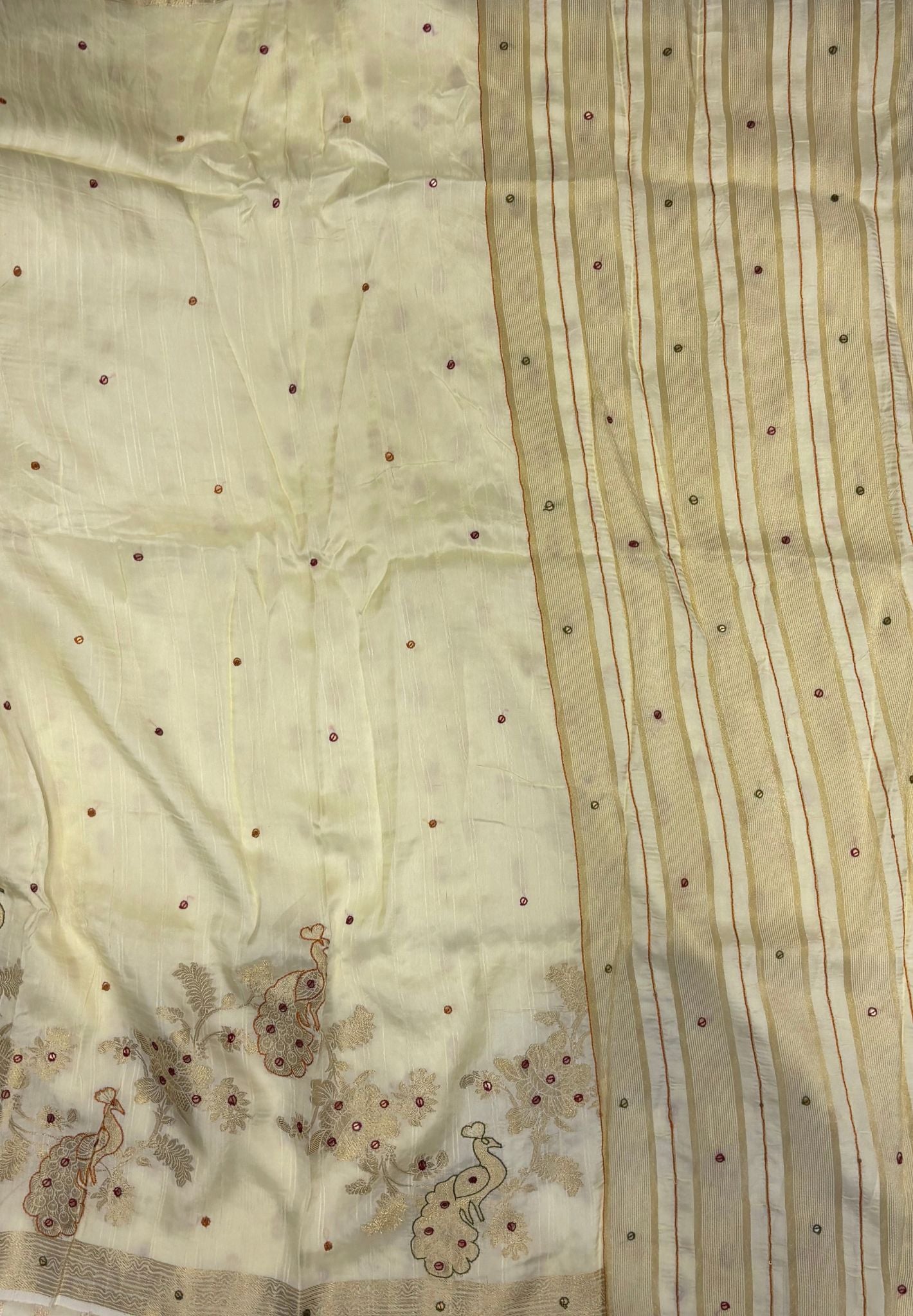 Viscose Saree-White In Peacock Motif Border