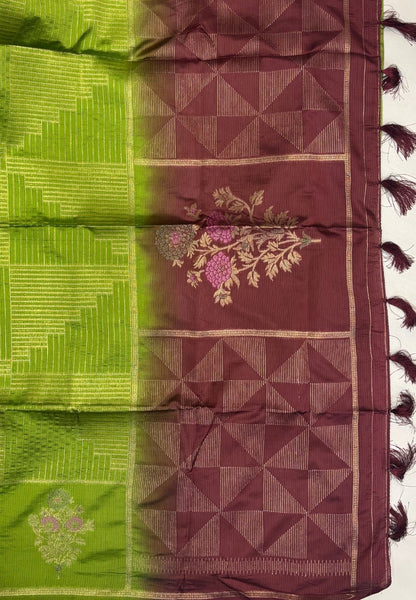 Mulberry Silk Saree-Light Green In Diamond Geometric Zari With Contarst Border