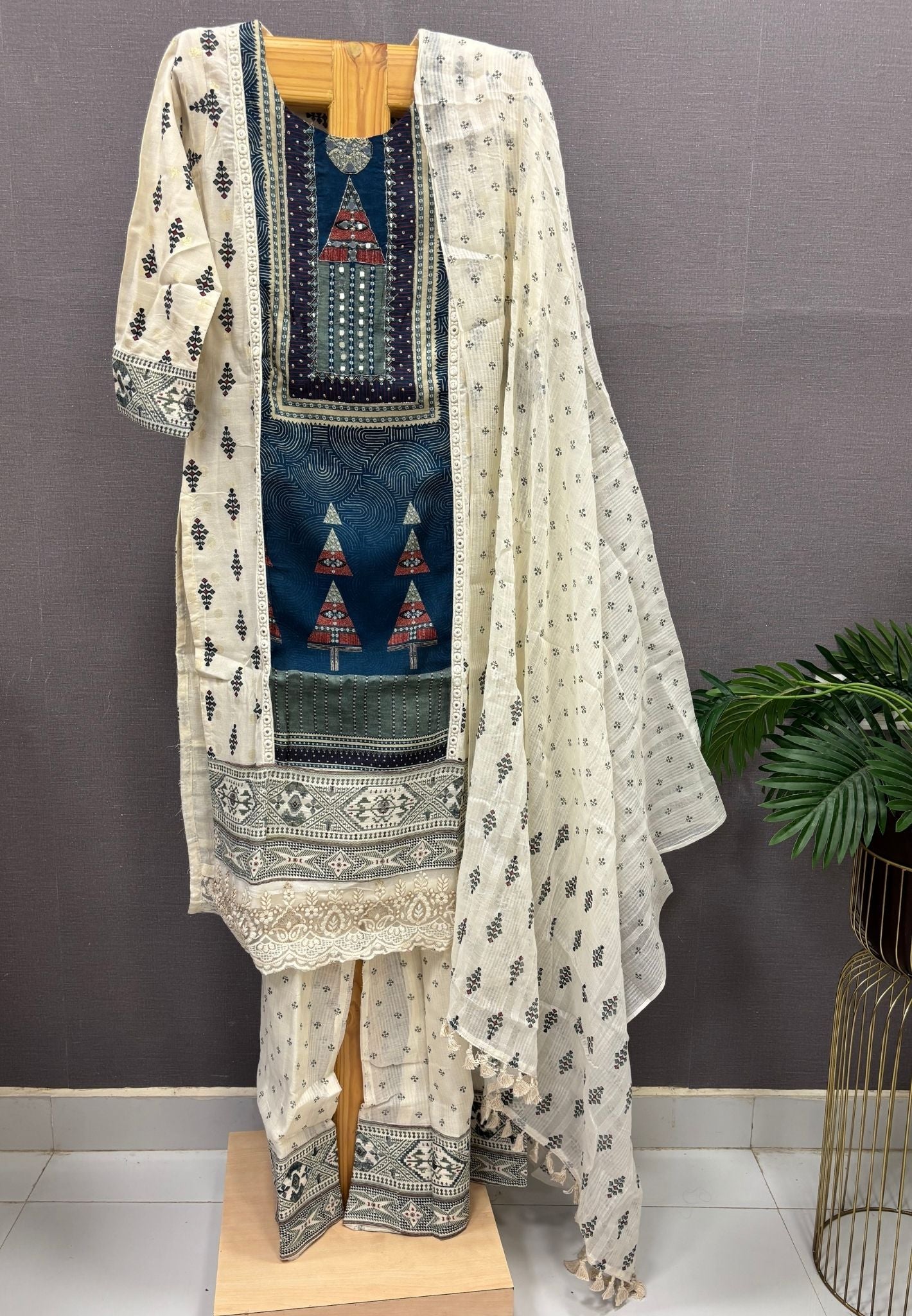 3 Pcs Printed Salwar Suit