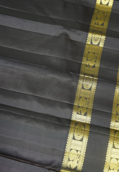 Pure Kanchipuram Silk Saree - Light peach pink-Brown with Retapet Border