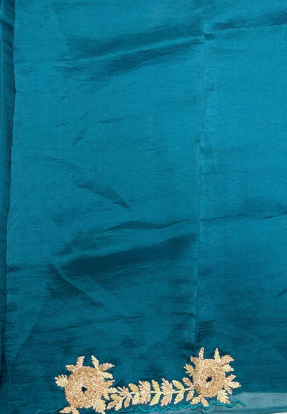 Crush Organza Saree-Peacock Green In Floral Vine Scallop Border