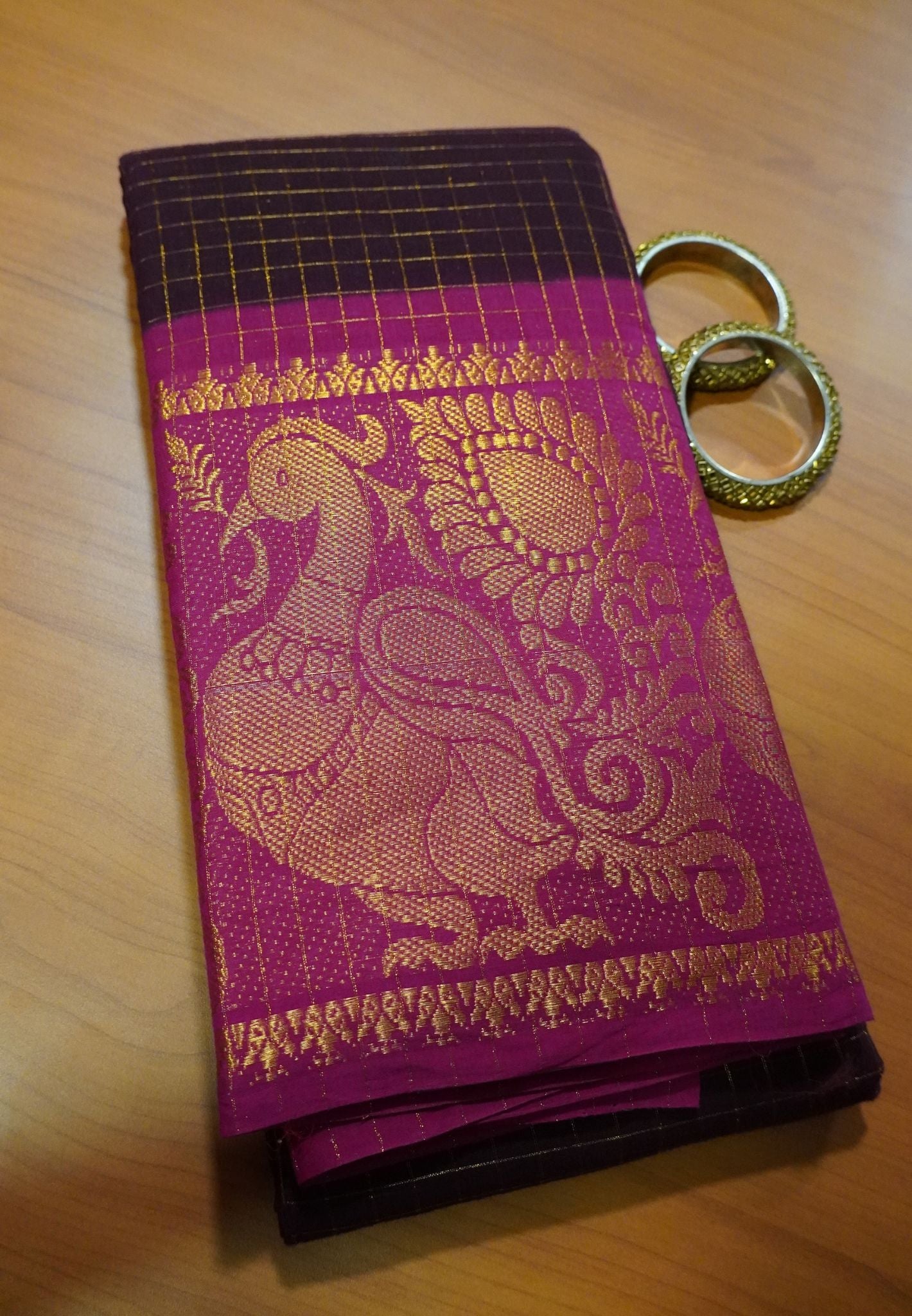 Sungudi Cotton- Checks Big Border Dark Maroon
