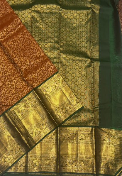 Pure Kanchipuram Silk Saree-Traditional Green with Contrast Border