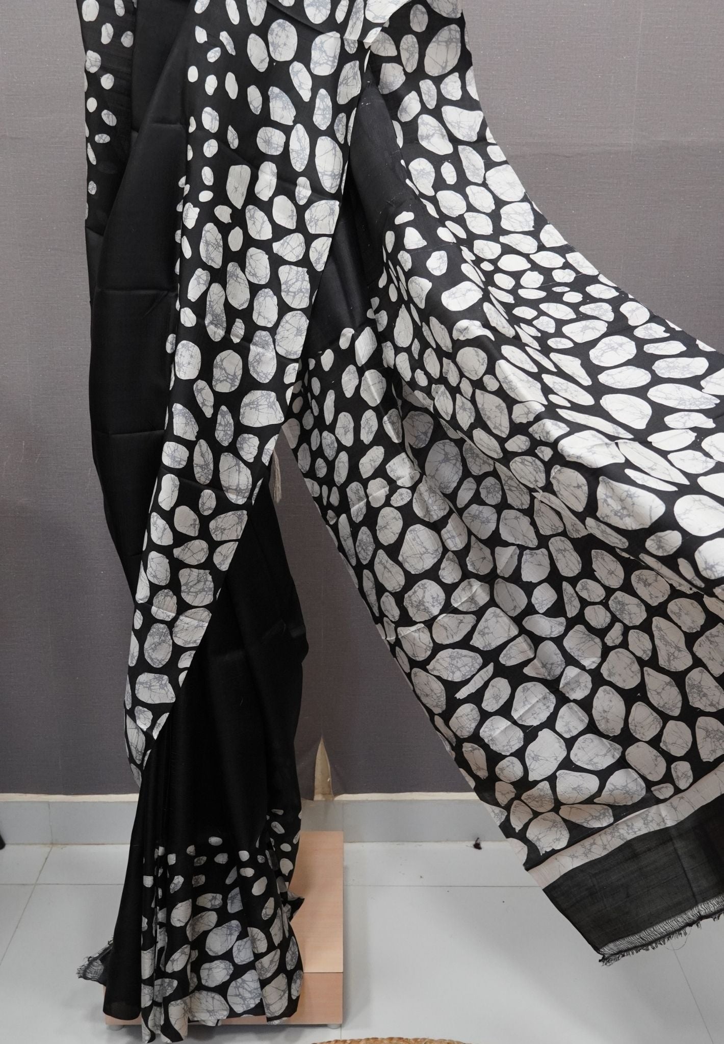 Pure Tussar Saree-Black with Pebble Border