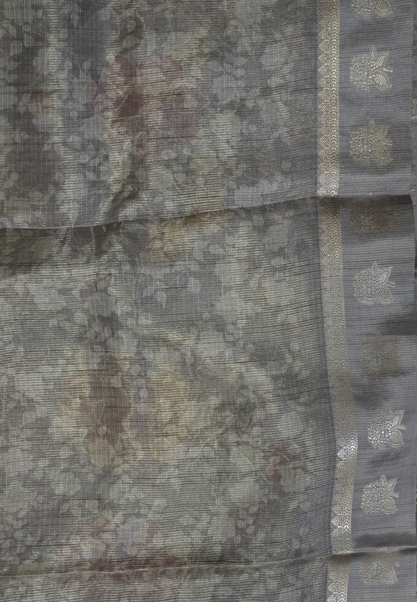 Tissue Linen Saree-Lavender with Floral Kutch Work