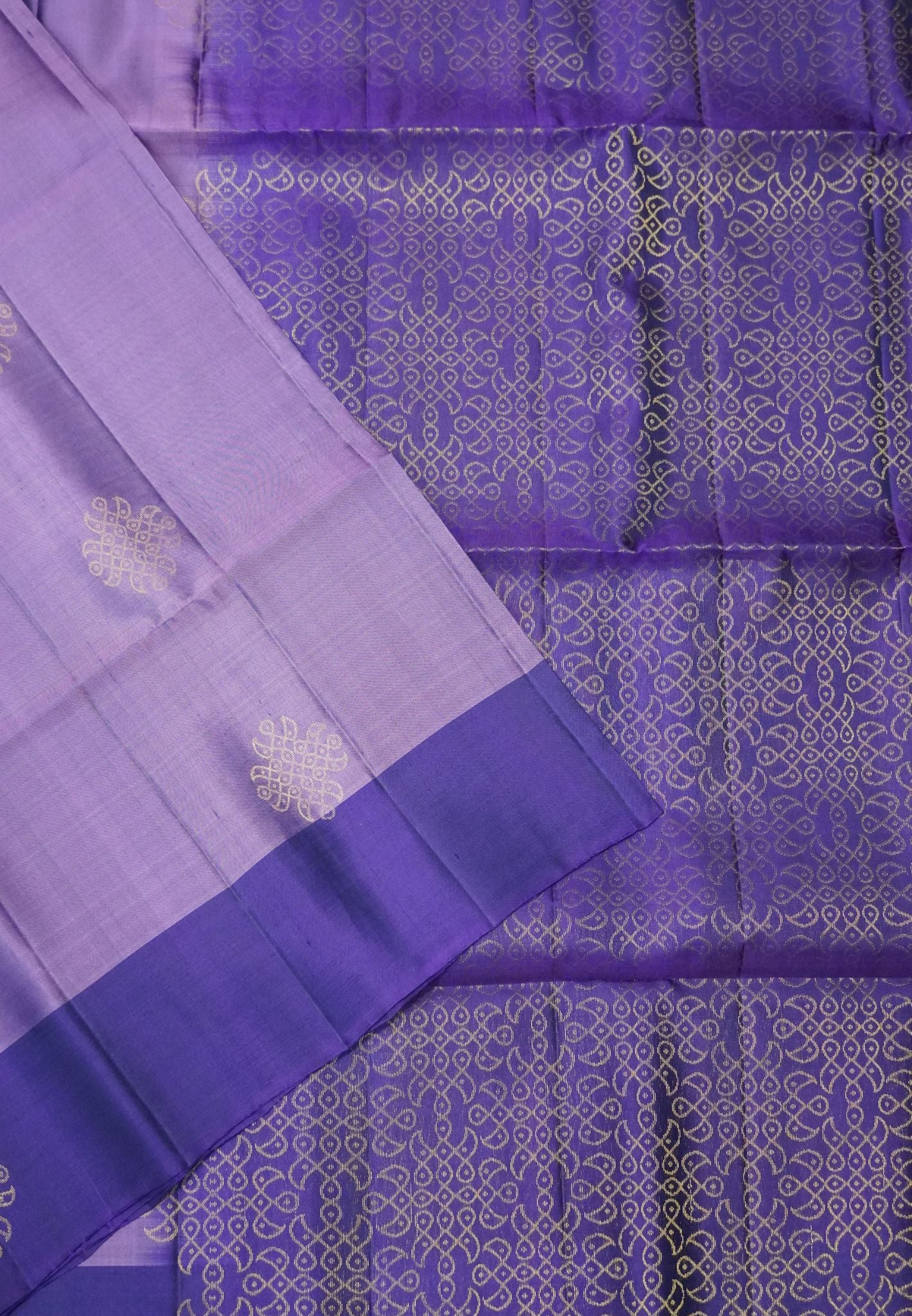 Soft Silk Saree with Kolam Weave - Lavender