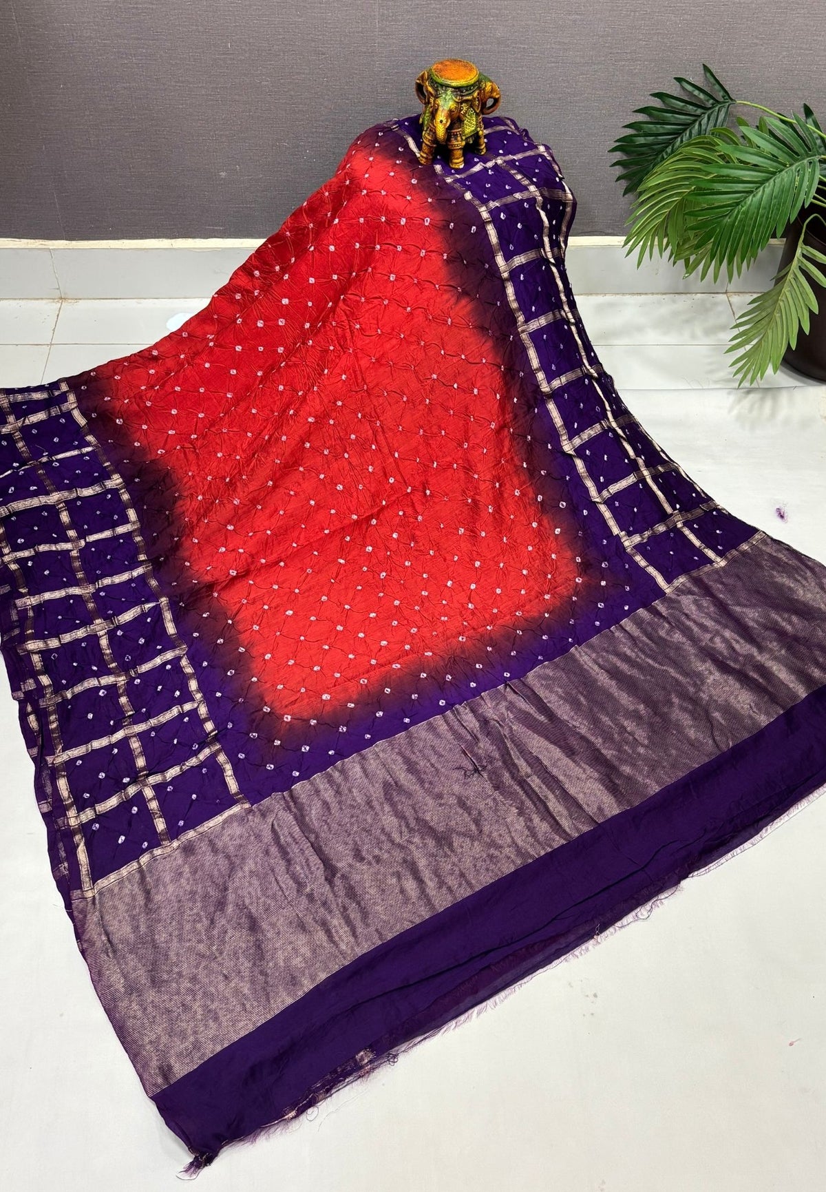 Banarasi Bandeji Saree-Brick Red in Checked Zari with Contrast Border