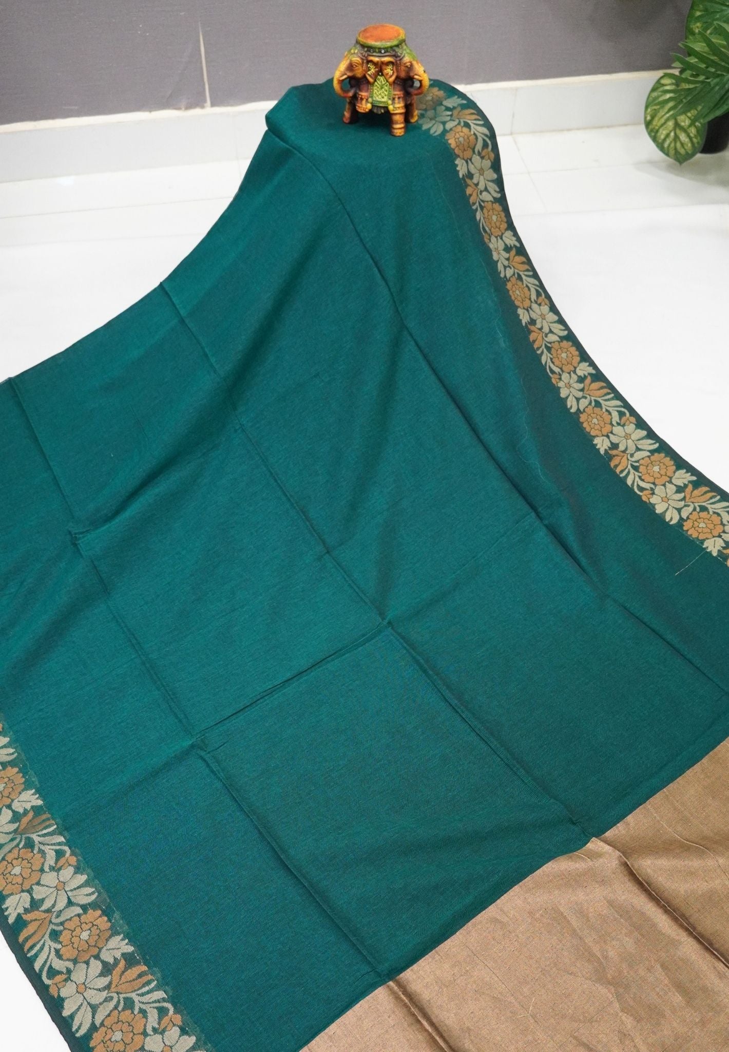 Handloom Cotton Saree-Peacock Green Marigold Floral Jamdhani Border