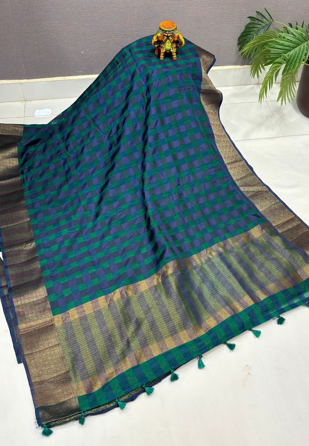 Bamboo Tussar Saree-Green In Palum Pazhamum Border