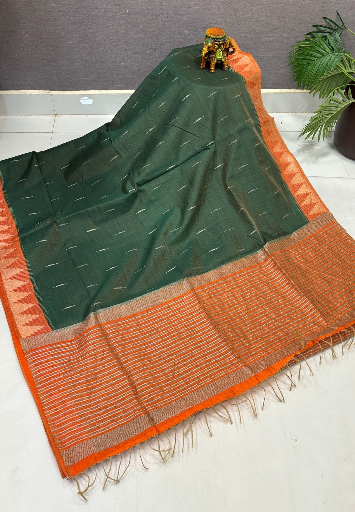 Semi Tussar Saree-Green in Tower Pattern Border