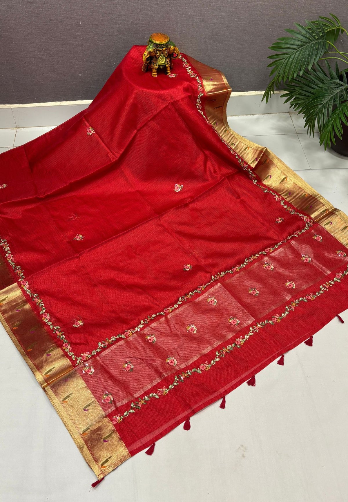 Kota Saree-Red In Floral Zari Vine Border