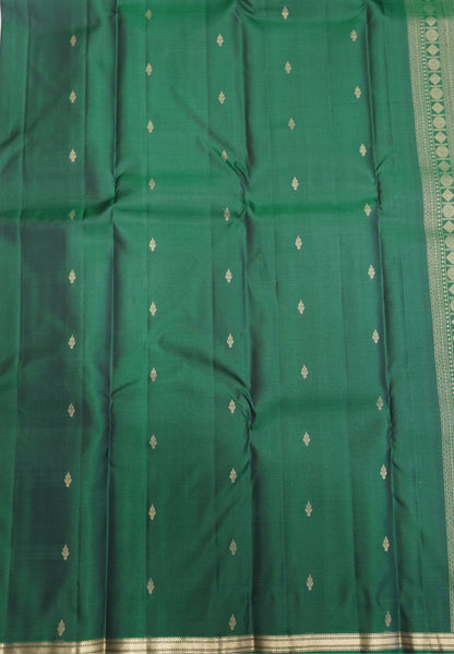 Pure Kanchipuram Silk Saree-Bottle Green with Small Border