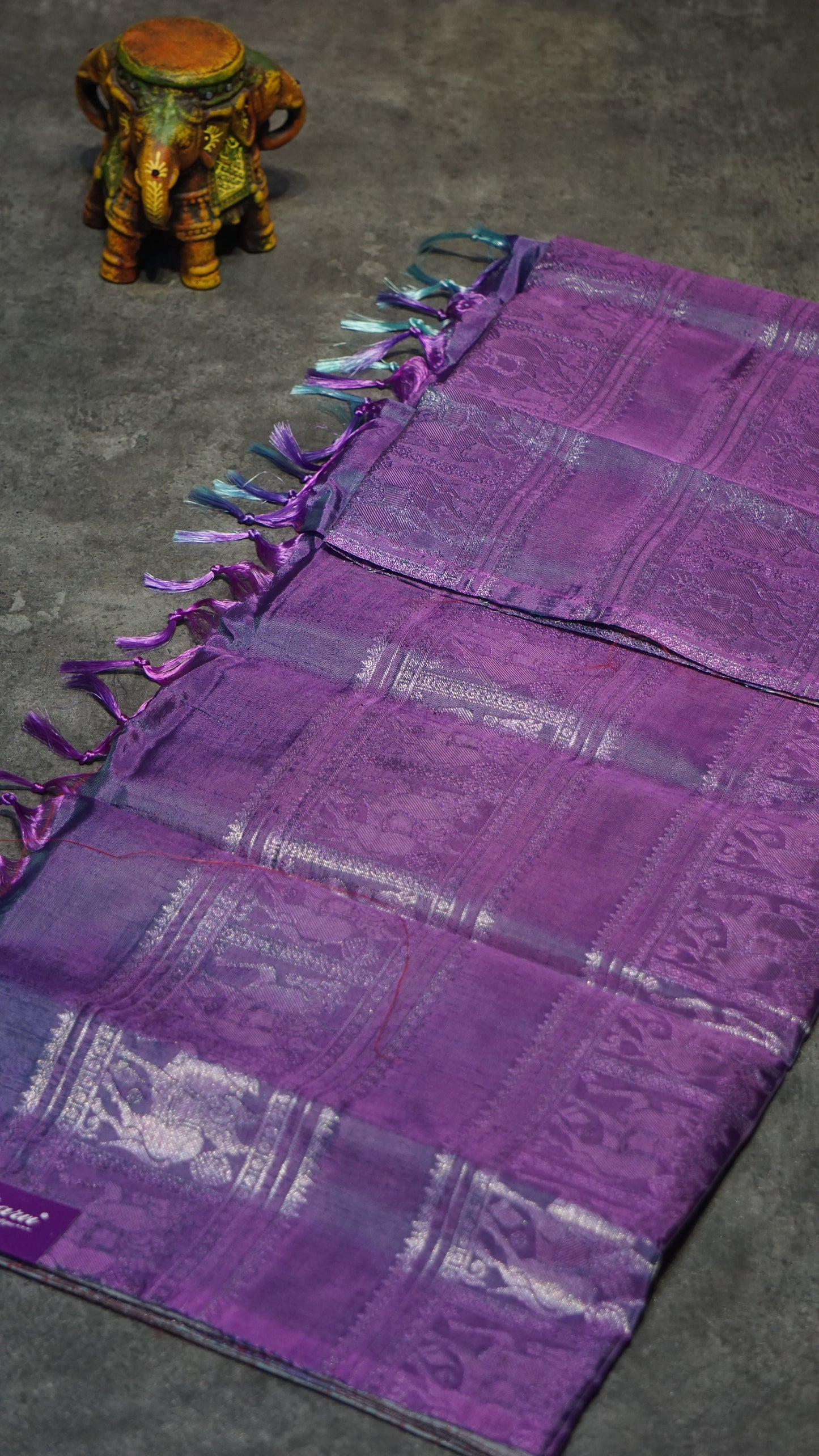 Vazhai Naaru Pattu Saree Vairaoosi Light Peach to Dual Lavender