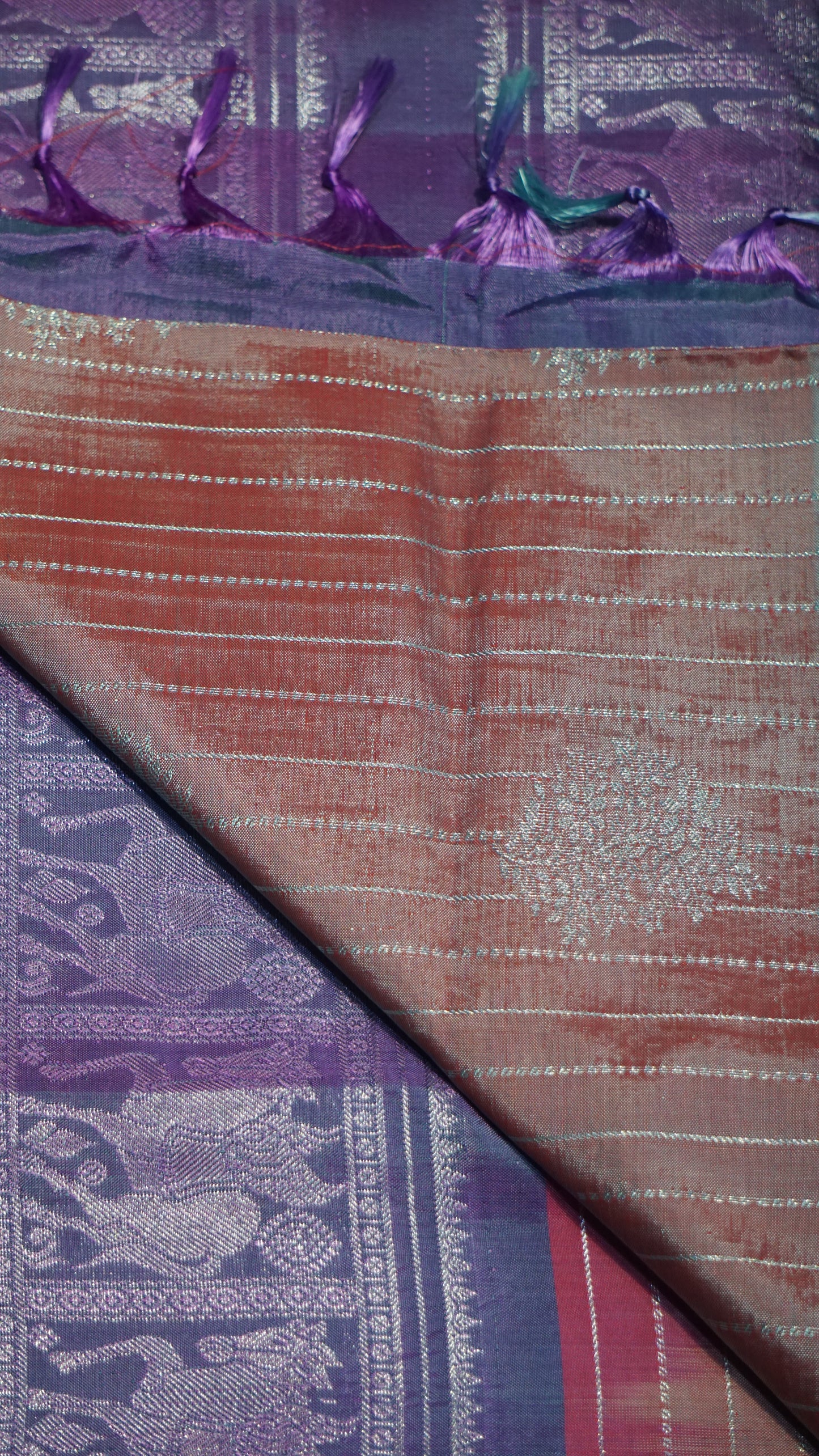 Vazhai Naaru Pattu Saree Vairaoosi Light Peach to Dual Lavender