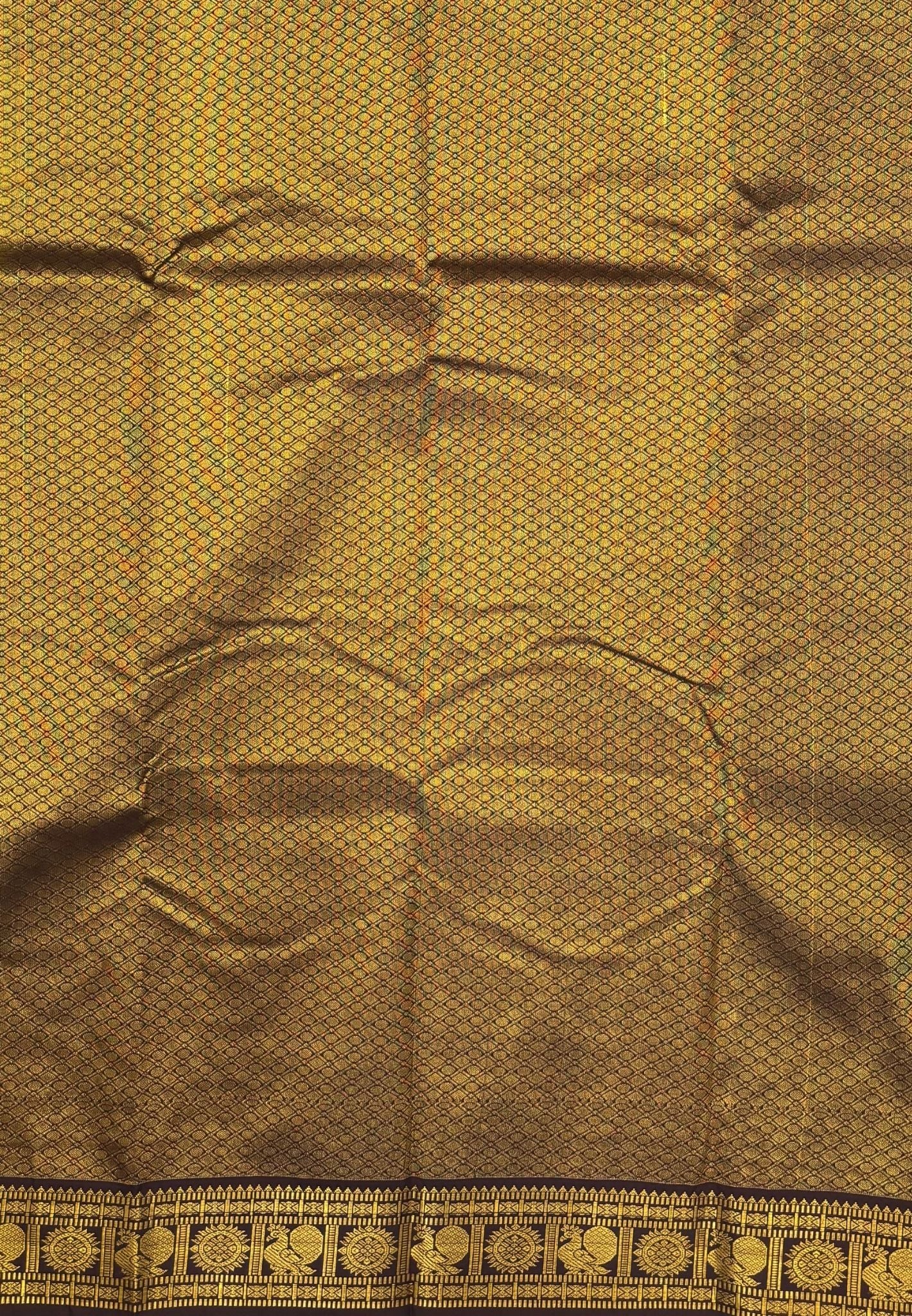 Budget Kanchipuram Saree-Pista Green In Mayil Chakram With Contrast Border