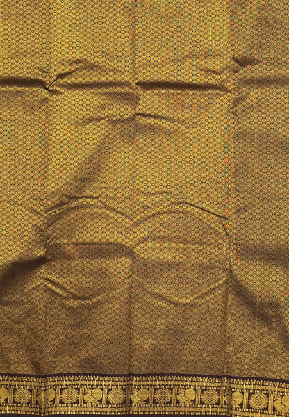 Budget Kanchipuram Saree-Pista Green In Mayil Chakram With Contrast Border