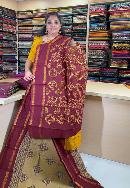 Sungudi Cotton Saree-Cream with Contrast Retapet Border in Kolam Pattern