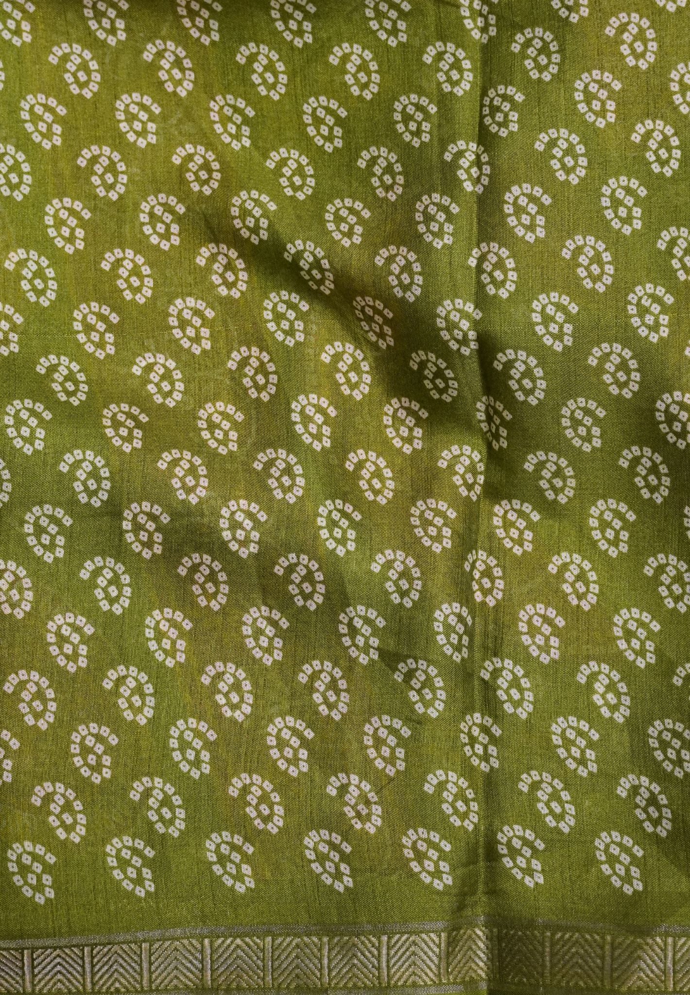 Dola Saree-Olive Green in Kolam patteran with Small Border