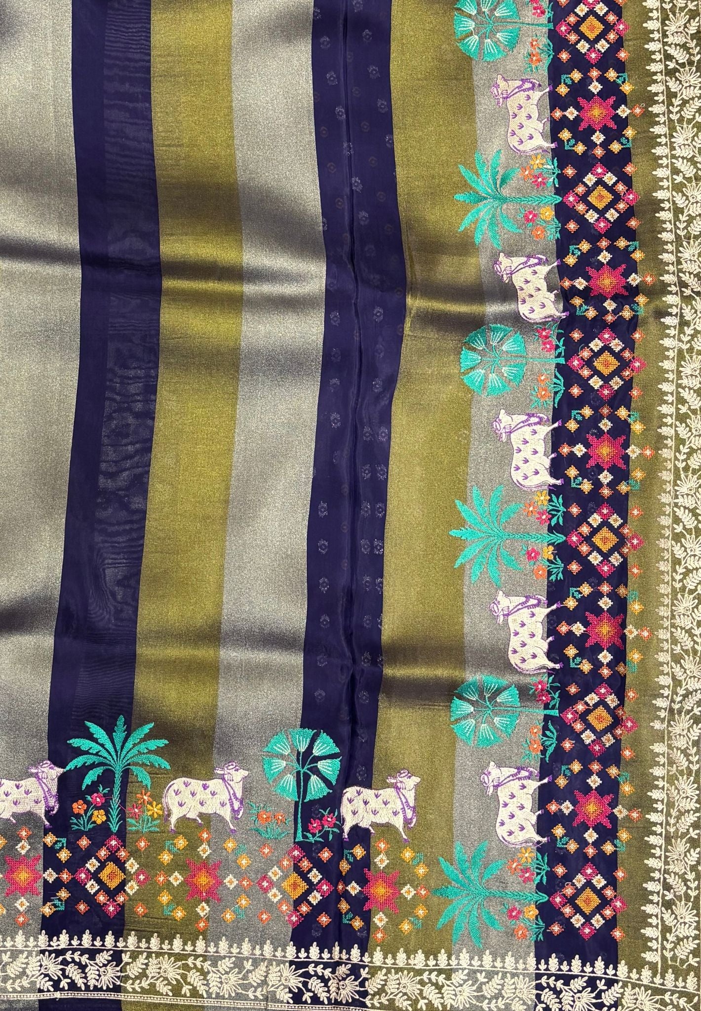Satin Crepe Saree-Navy Blue In Komatha Floral Border