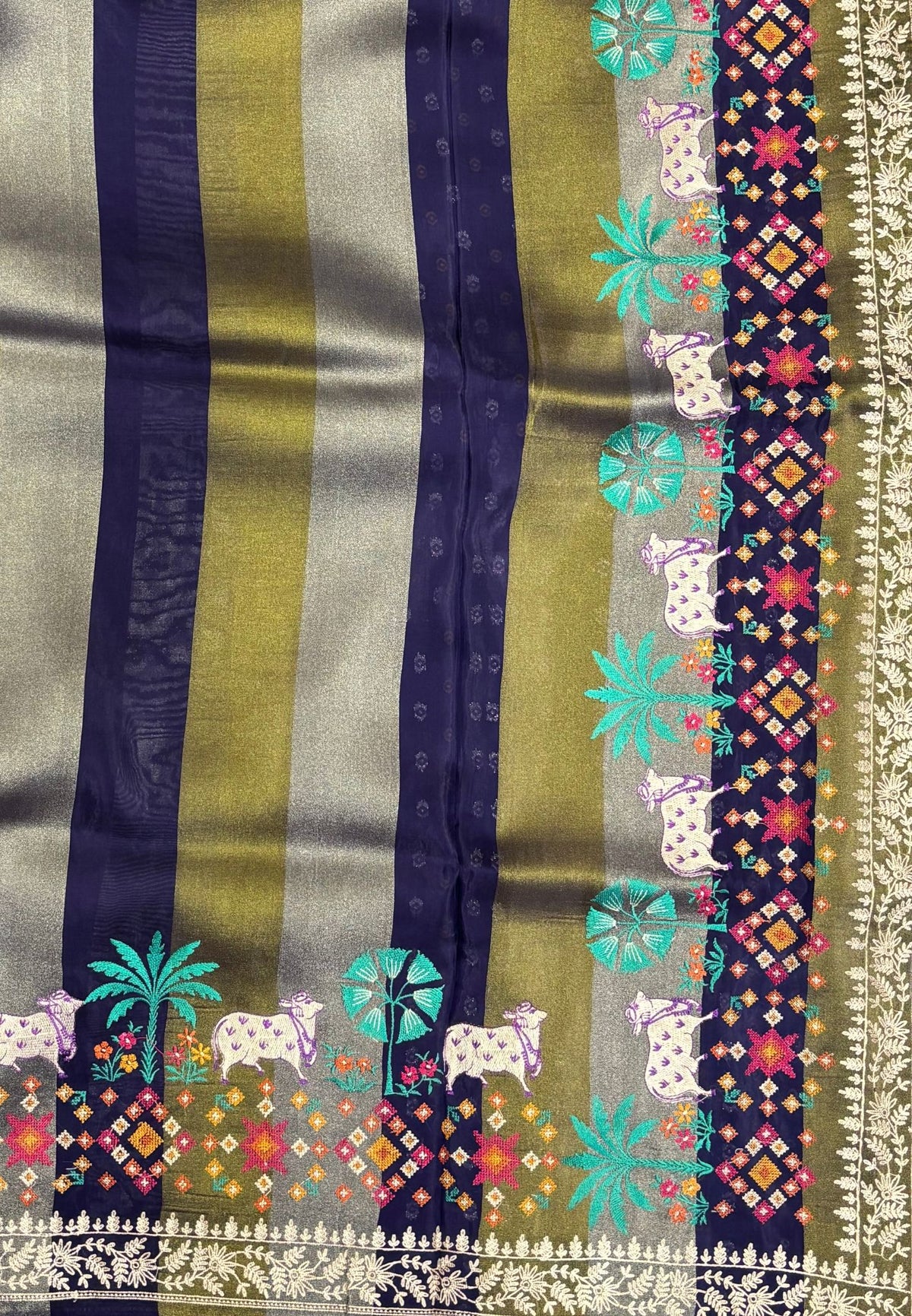 Satin Crepe Saree-Navy Blue In Komatha Floral Border