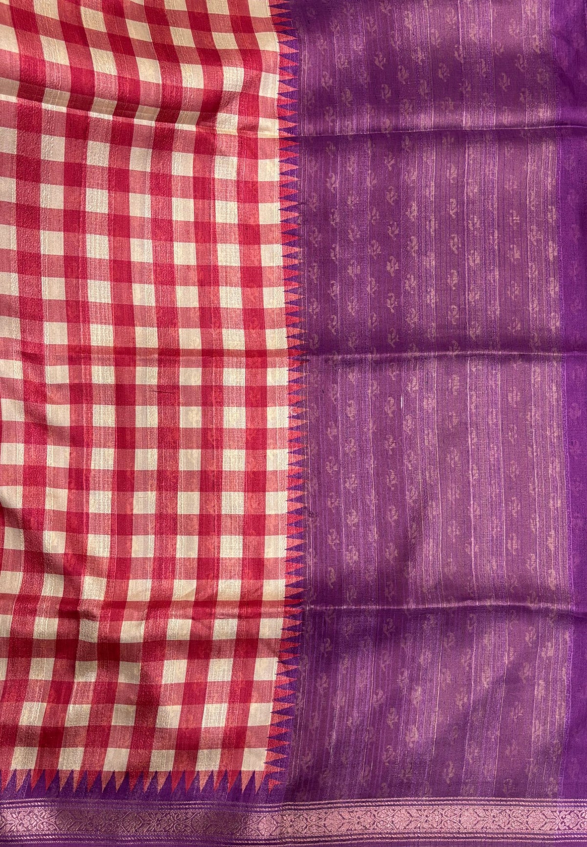 Matka Tussar saree-Red in Checked Pattern with Temple Zari Border