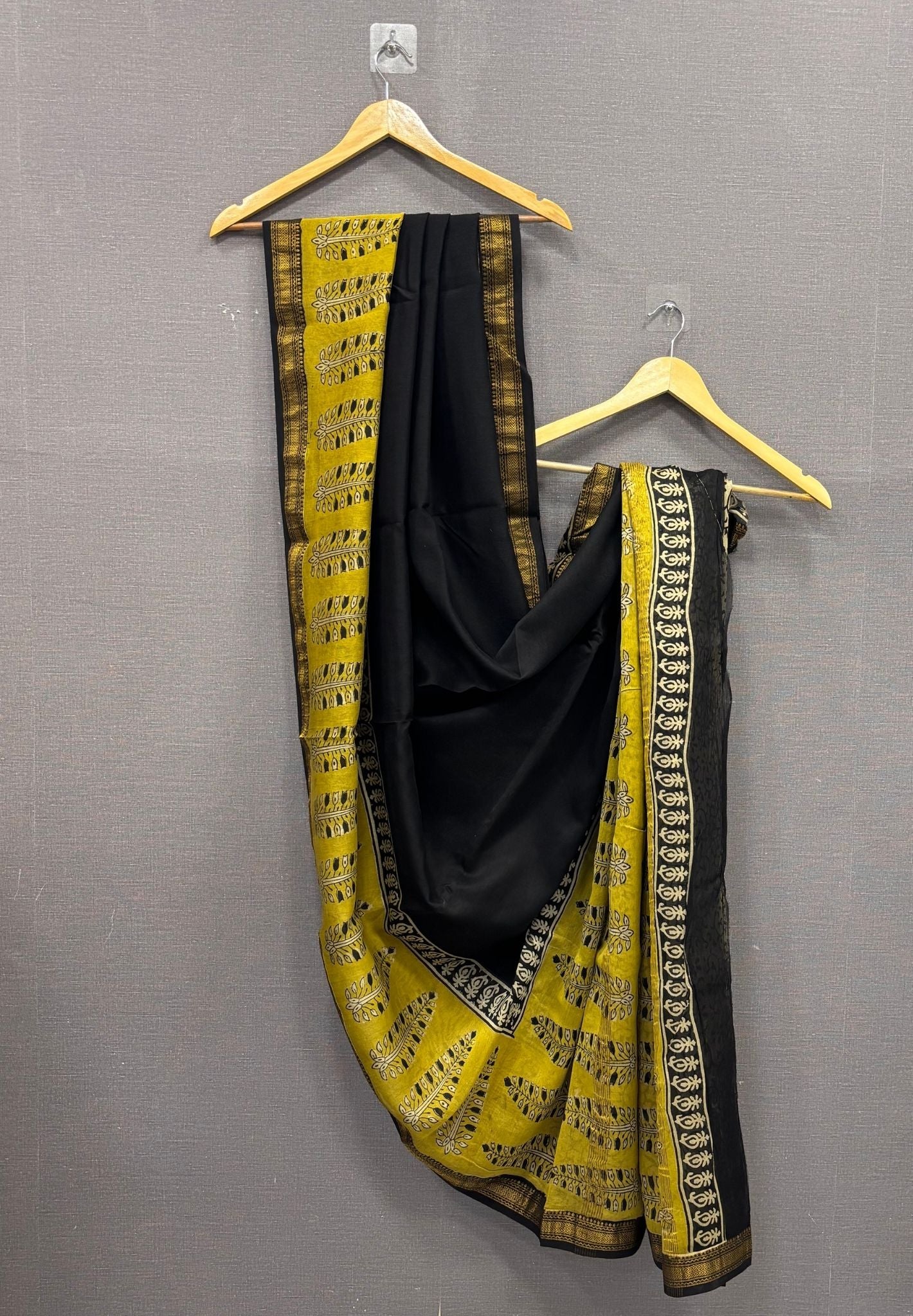 Pure Maheshwari Silk Cotton Saree-Black