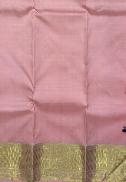 Pure Kanchipuram Silk Saree-Peach Bridal In Geometric Zari Line with Contrast Border